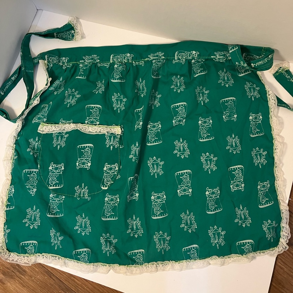 Vintage Green Christmas Half Apron with Lace Trim Handmade Santa Pattern
